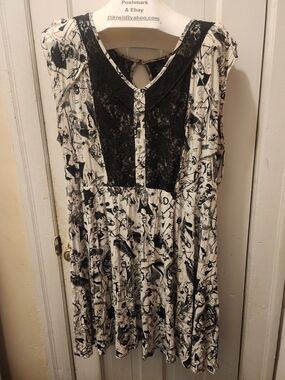 3x [Torrid x Disney] Nightmare Before Christmas NBC Lace Neck Dress